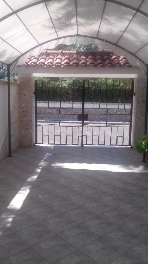 Villetta Il Pino Sant Isidoro  Buitenkant foto